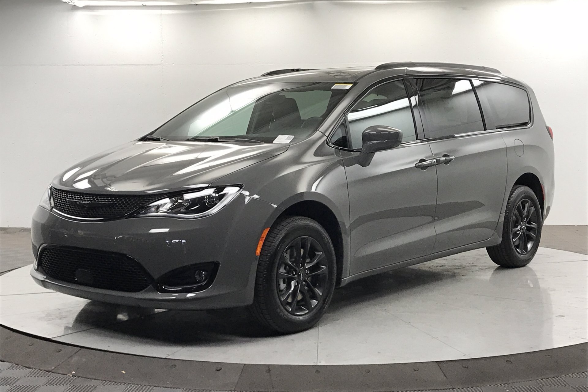 New 2020 CHRYSLER Pacifica Launch Edition AWD Passenger Van