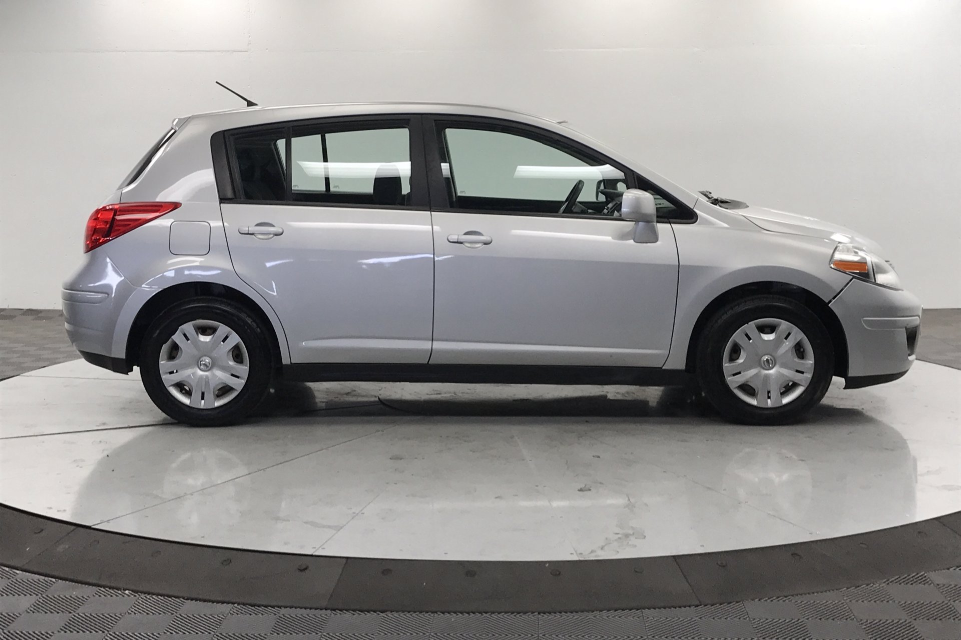 Pre-owned 2012 Nissan Versa S Fwd Hatchback